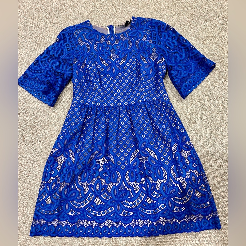BCBGMaxAzria dress. Stunning blue lace. Size 8